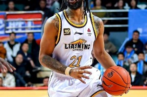 包含赛后CBA季后赛焦点战，瓦伦西亚主帅复盘，压力陡增，赛季目标并未改变的词条