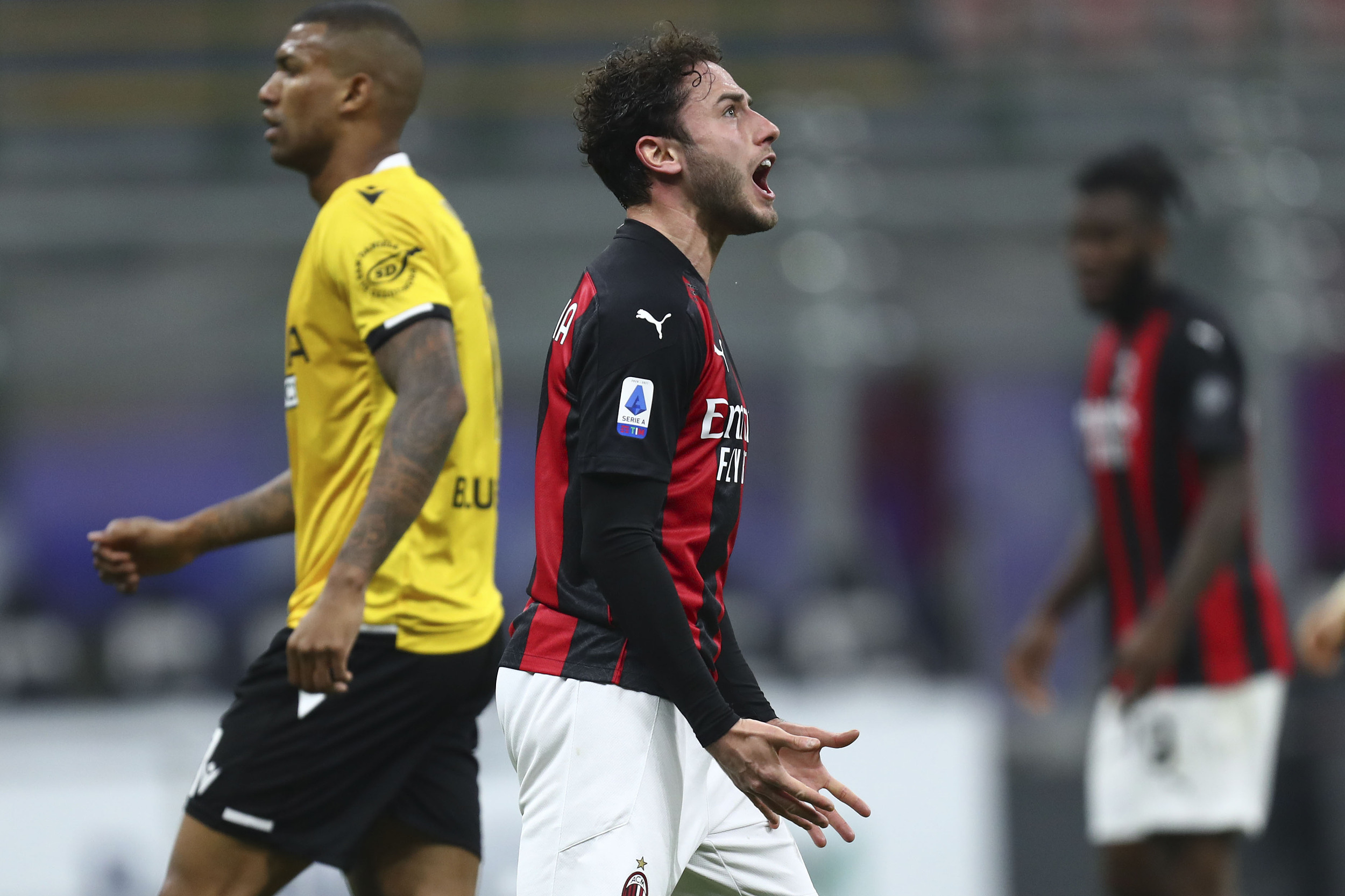 关于国王杯倒计时；AC米兰清晨单刀错失；细节引发关注；引发热议；年轻球员得到机会的信息