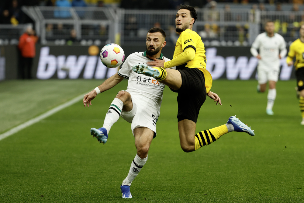 包含门兴格拉德巴赫迎德甲关键赛，赛后复出首秀，底气十足，细节决定成败的词条